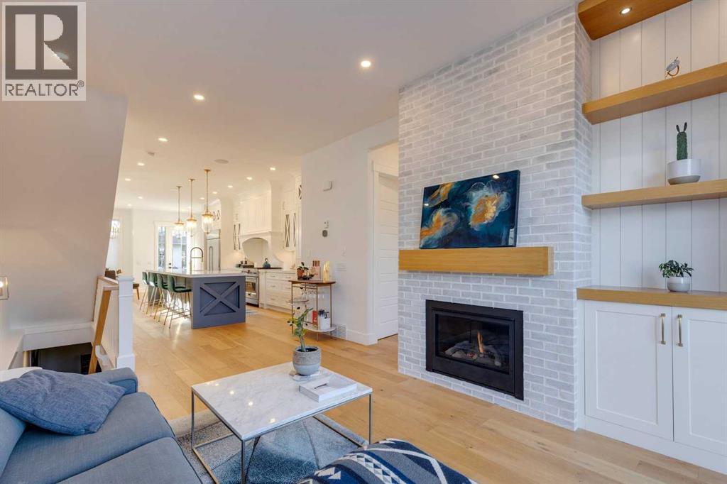 Single Family House for Sale in   Avenue NW West Hillhurst Calgary 