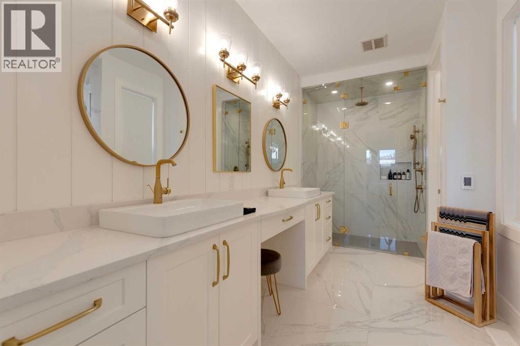 Single Family House for Sale in   Avenue NW West Hillhurst Calgary 