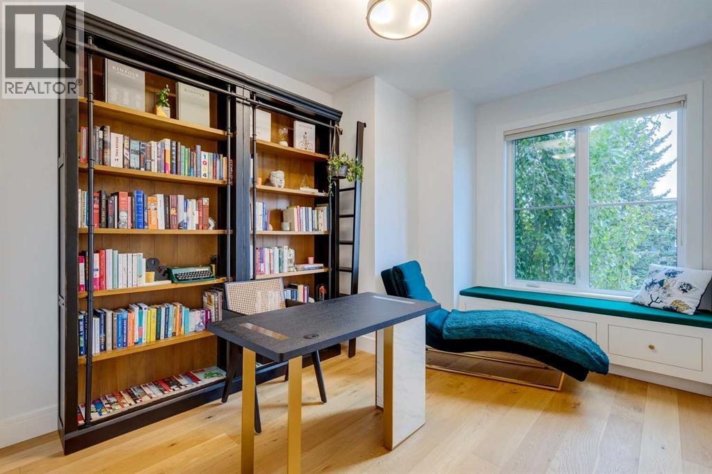 Single Family House for Sale in   Avenue NW West Hillhurst Calgary 