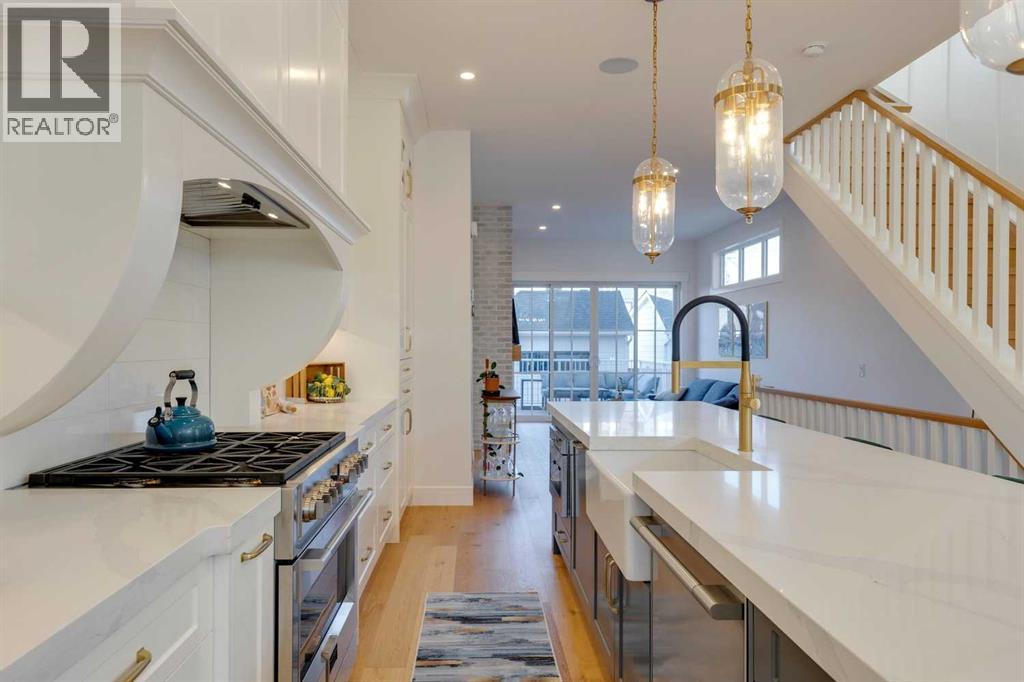 Single Family House for Sale in   Avenue NW West Hillhurst Calgary 