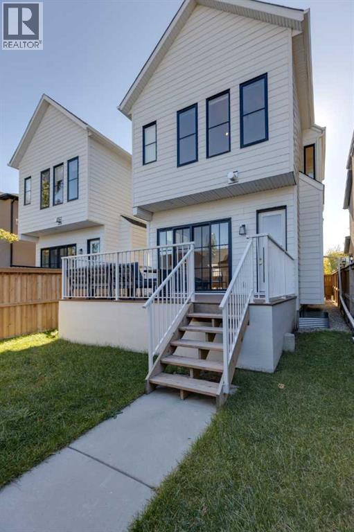 Single Family House for Sale in   Avenue NW West Hillhurst Calgary 
