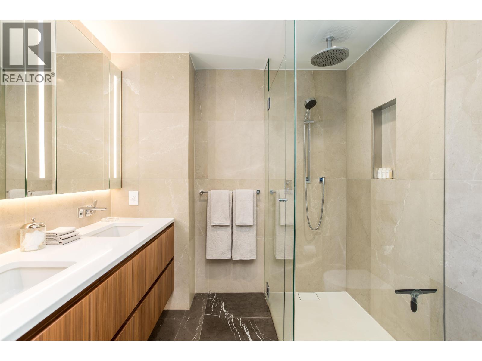 2004 885 CAMBIE STREET, Vancouver