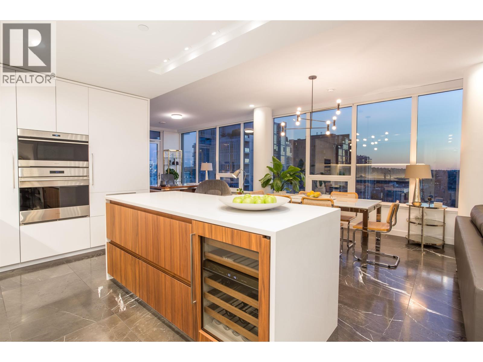 2004 885 CAMBIE STREET, Vancouver