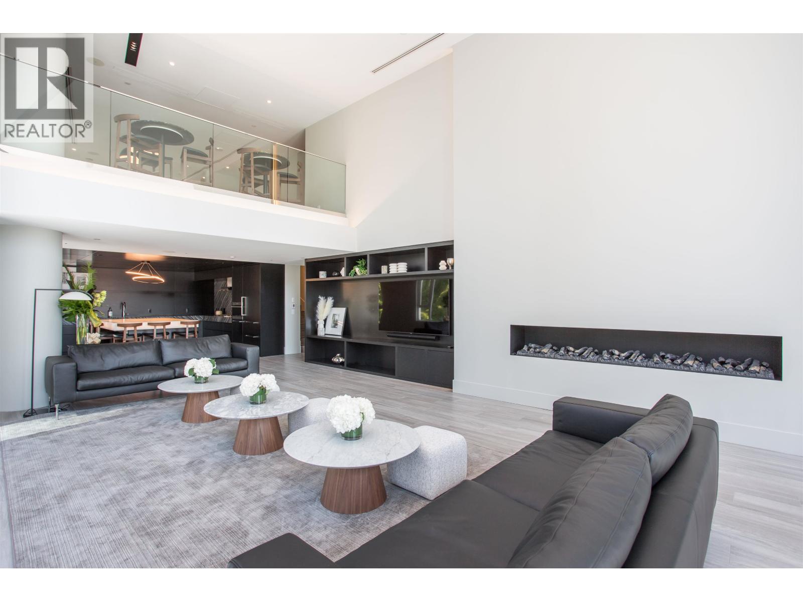 2004 885 CAMBIE STREET, Vancouver