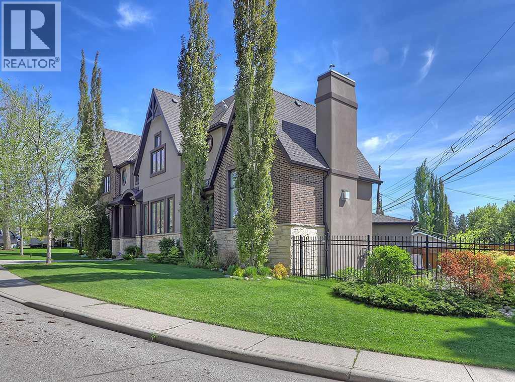 Single Family House for Sale in  Rosetree Road NW Rosemont Calgary 