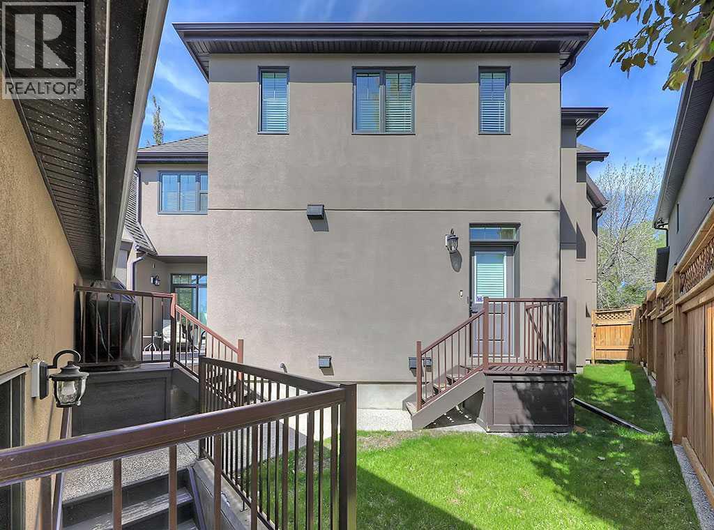 Single Family House for Sale in  Rosetree Road NW Rosemont Calgary 