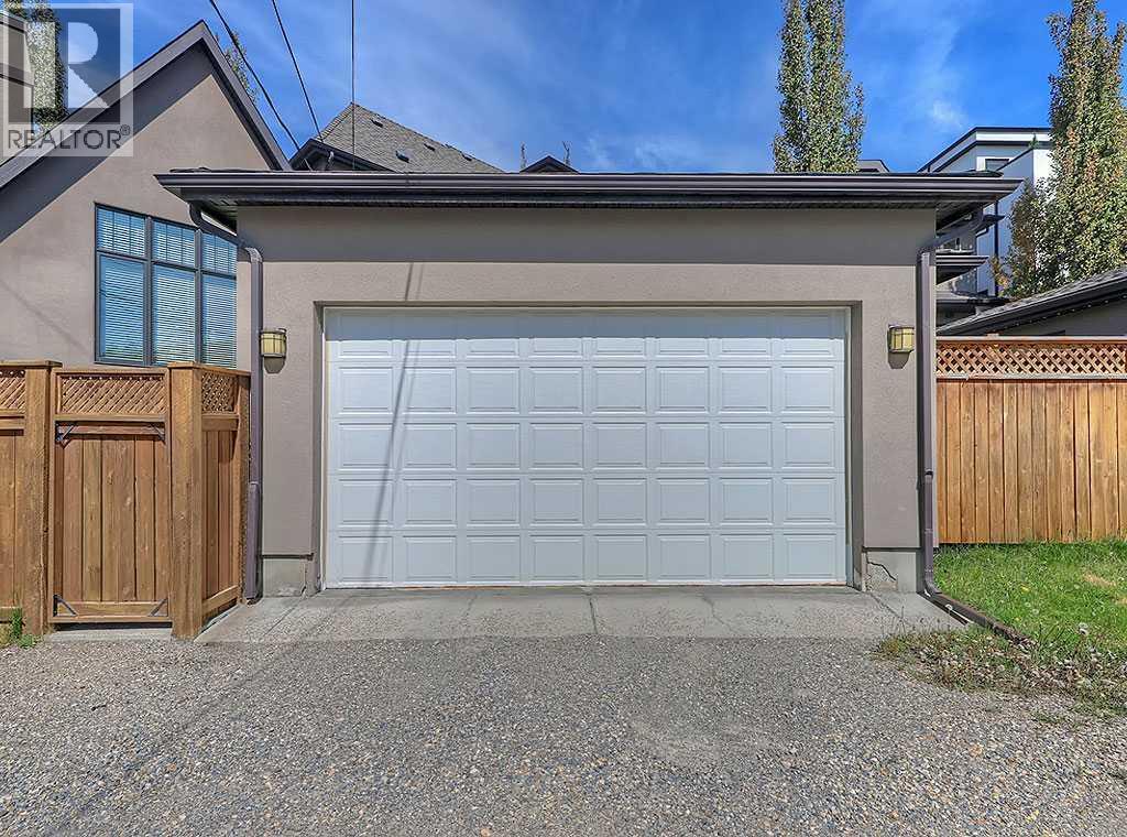 Single Family House for Sale in  Rosetree Road NW Rosemont Calgary 