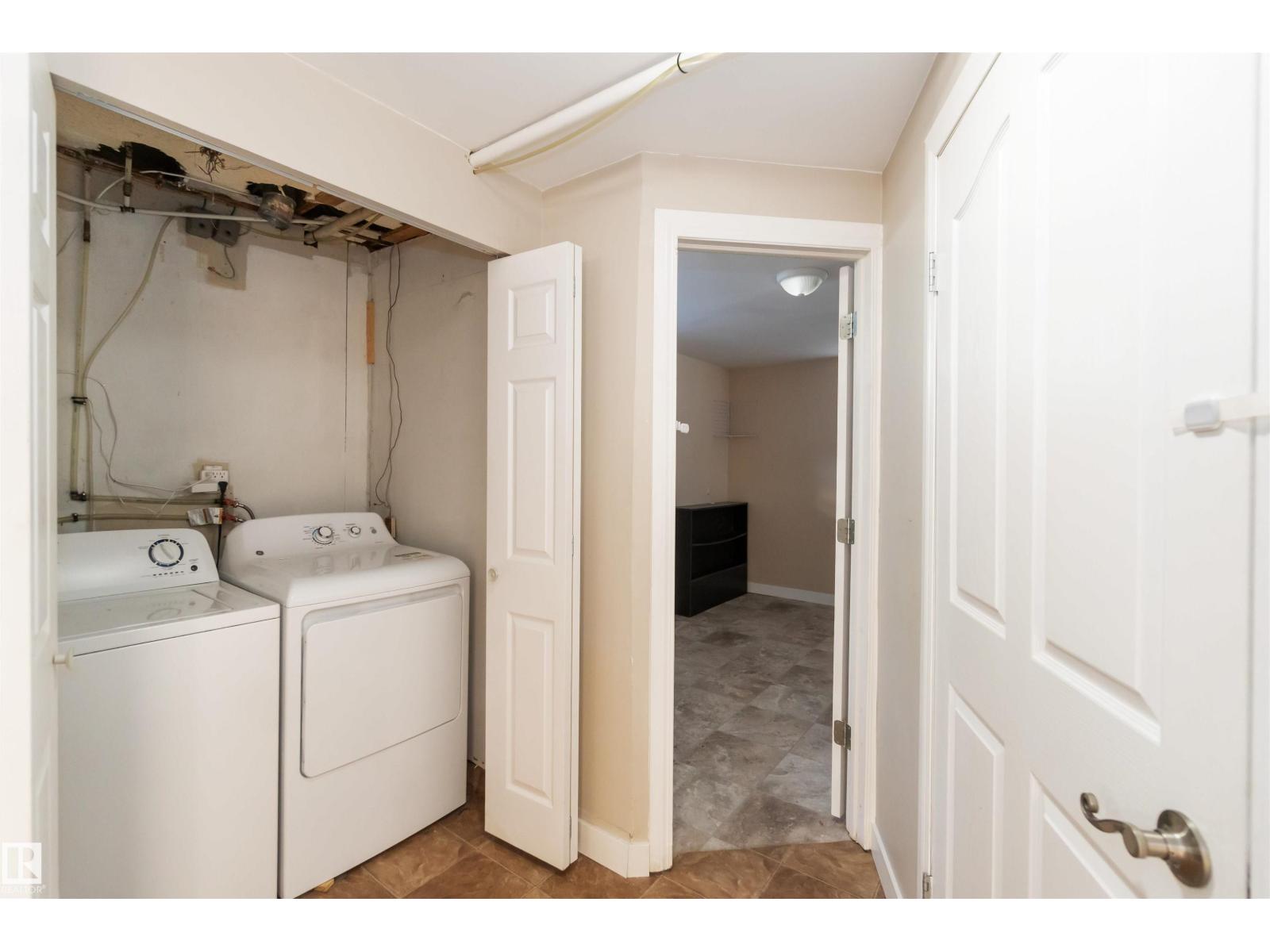 Single Family House Bungalow for Sale in   ST NW Edmonton 