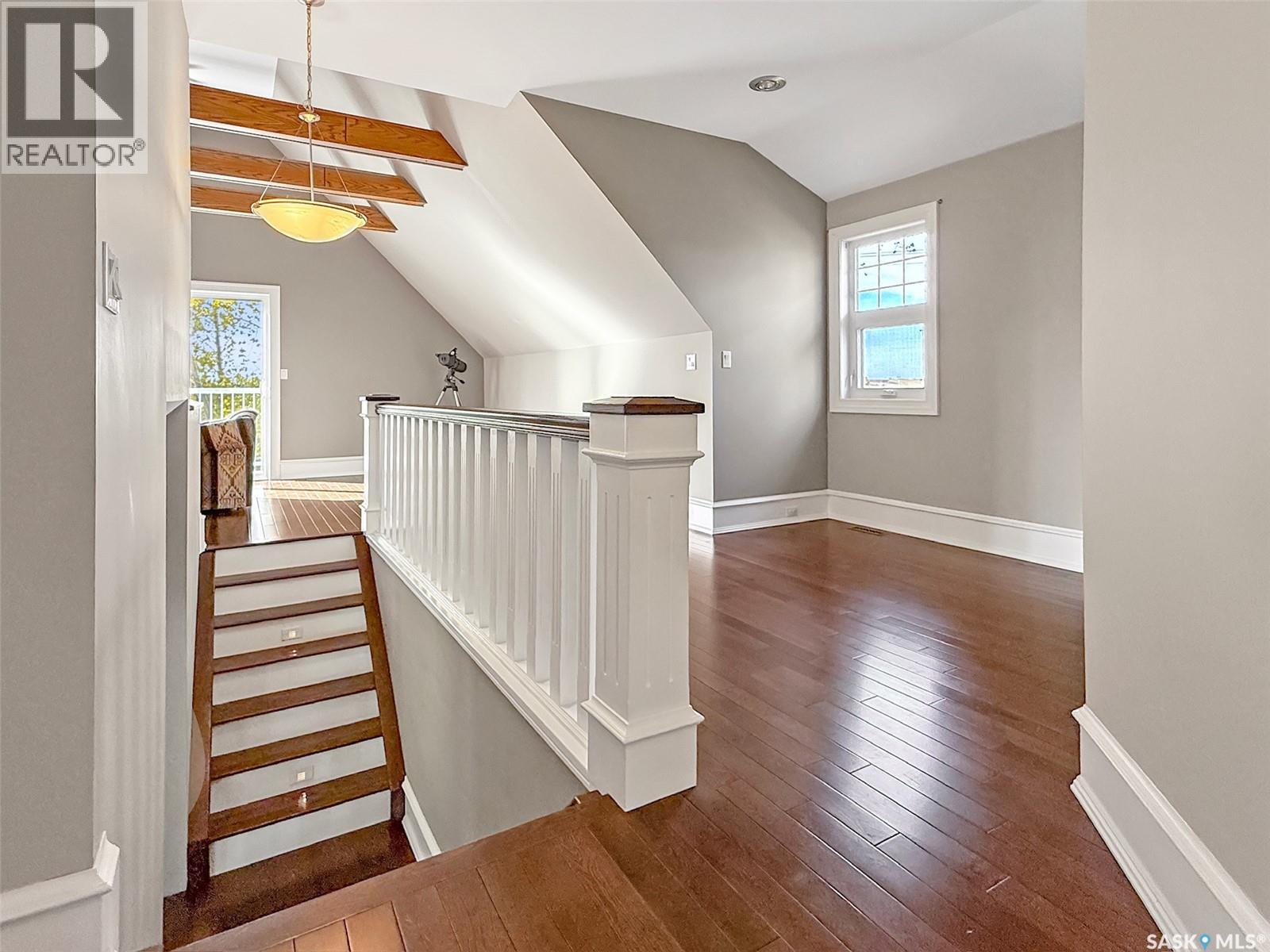 Single Family House 2 Level for Sale in City of Swift Current Acreage Swift Current 