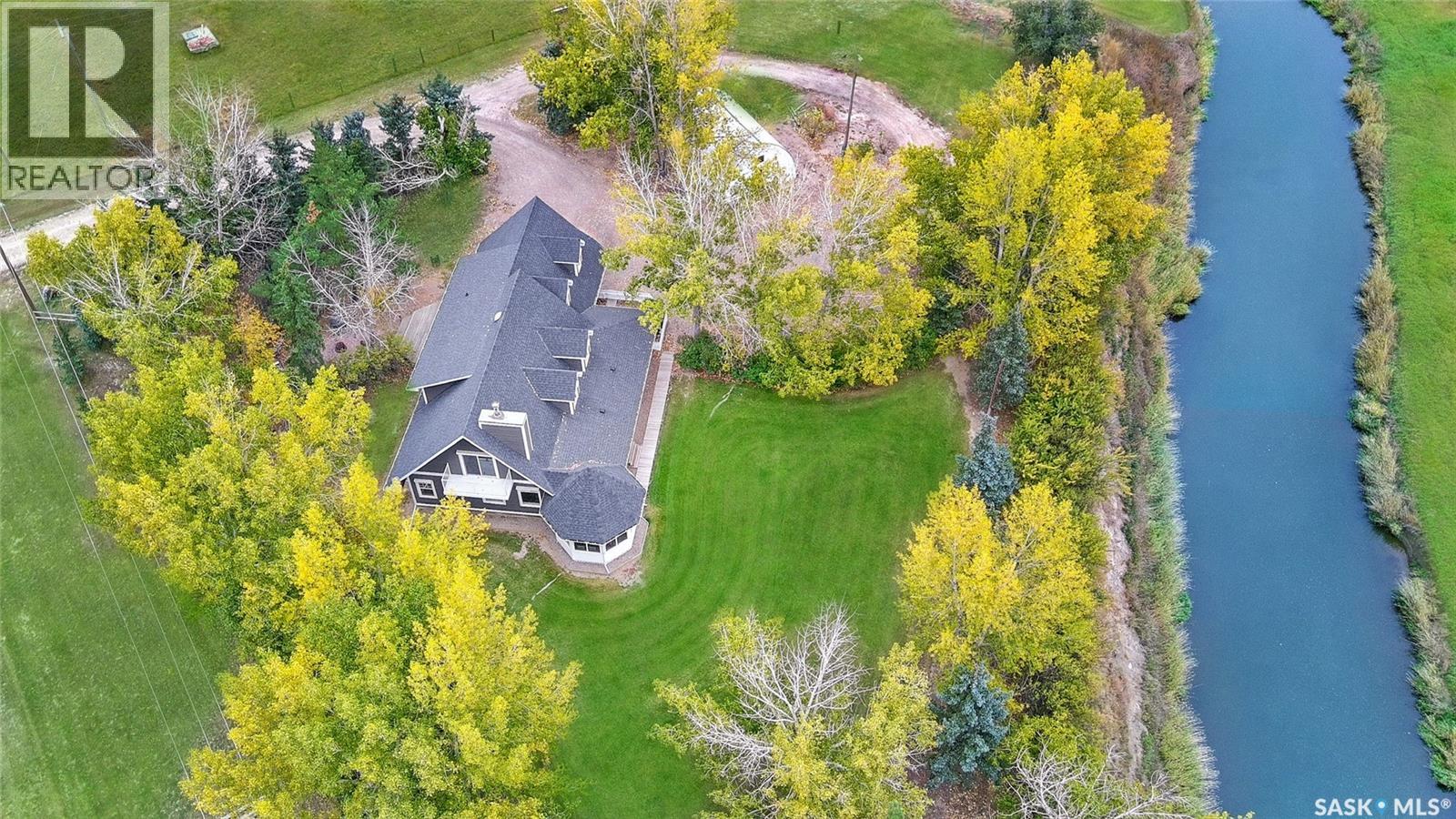 Single Family House 2 Level for Sale in City of Swift Current Acreage Swift Current 