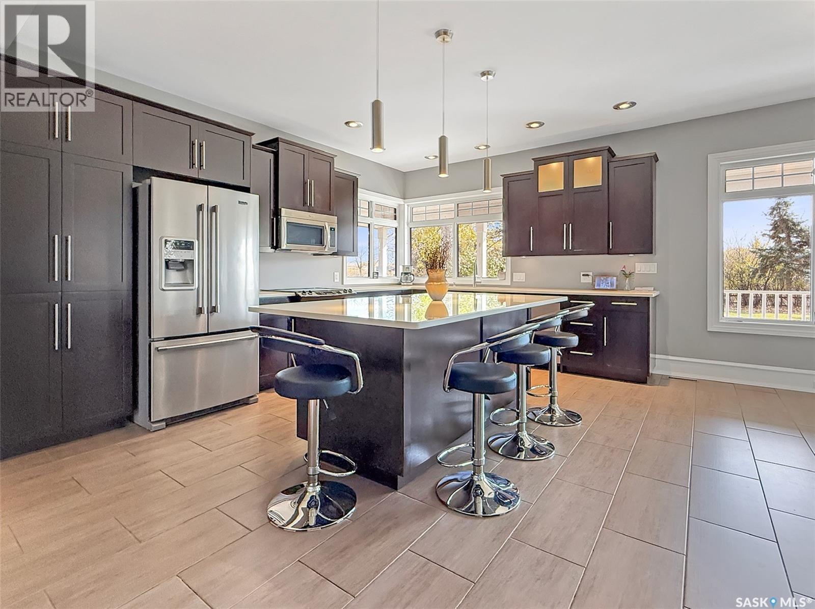 Single Family House 2 Level for Sale in City of Swift Current Acreage Swift Current 