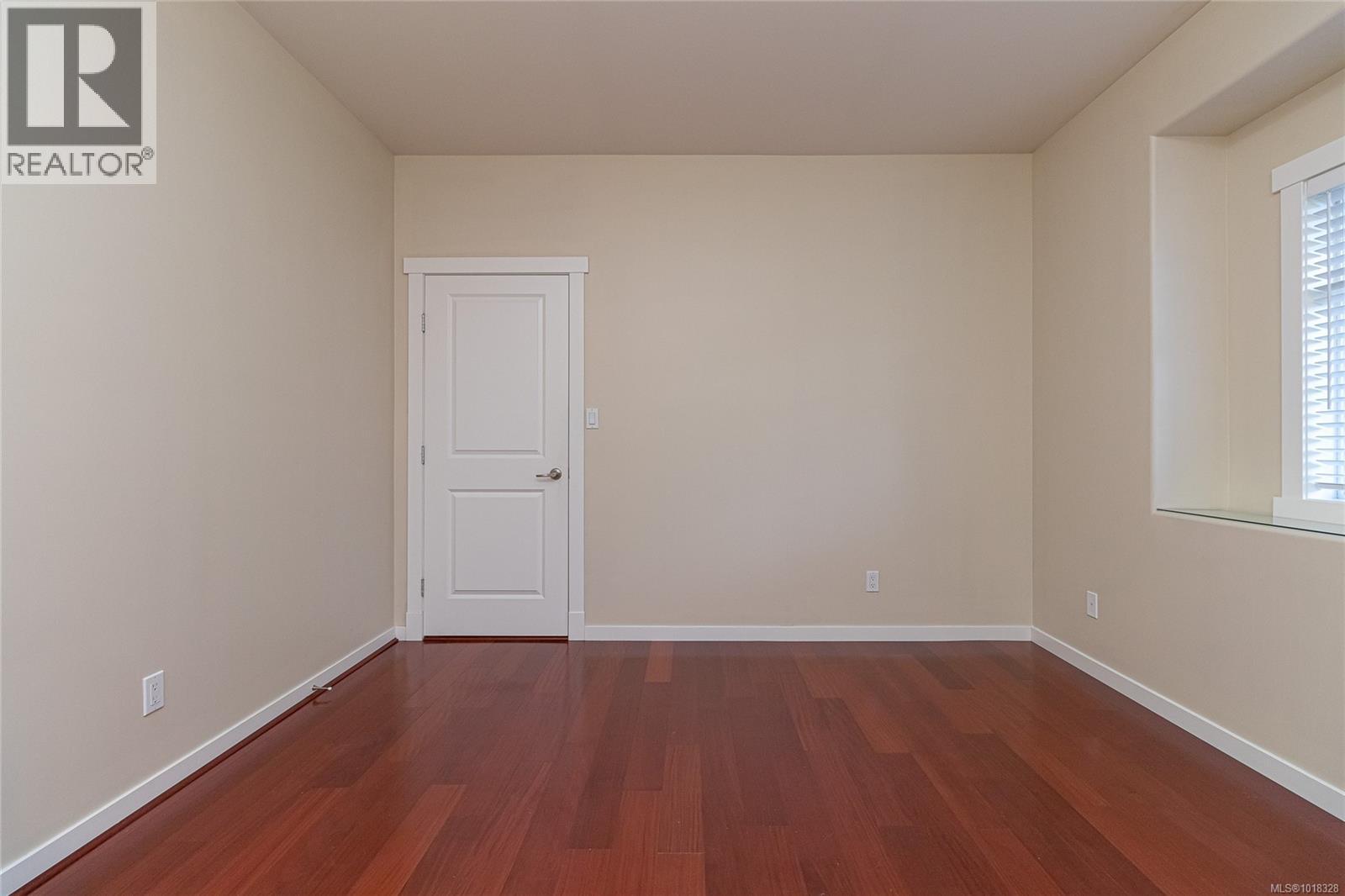 2211 GRADUATION PL - 39