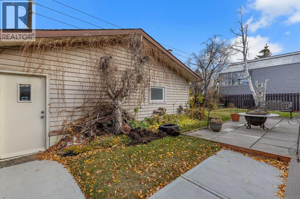 Single Family House 4 Level for Sale in   Avenue NE Rundle Calgary 