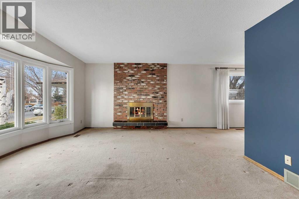 Single Family House 4 Level for Sale in   Avenue NE Rundle Calgary 