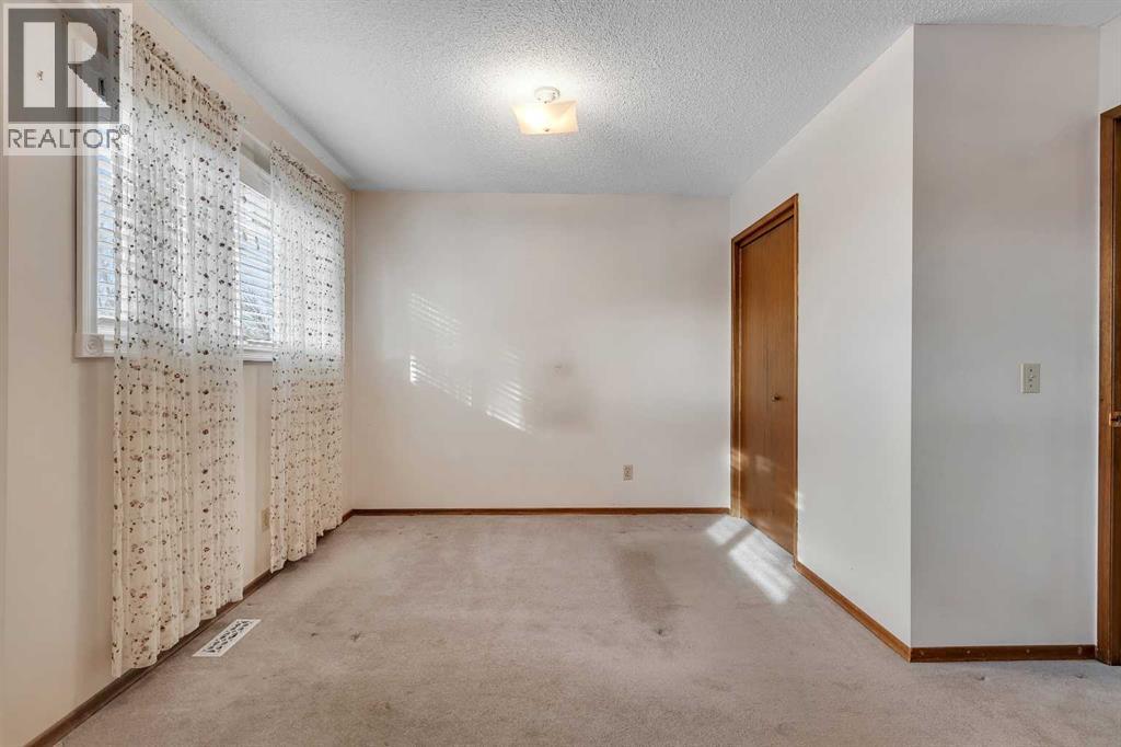 Single Family House 4 Level for Sale in   Avenue NE Rundle Calgary 