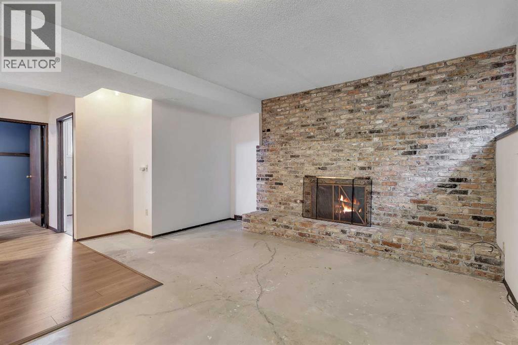 Single Family House 4 Level for Sale in   Avenue NE Rundle Calgary 