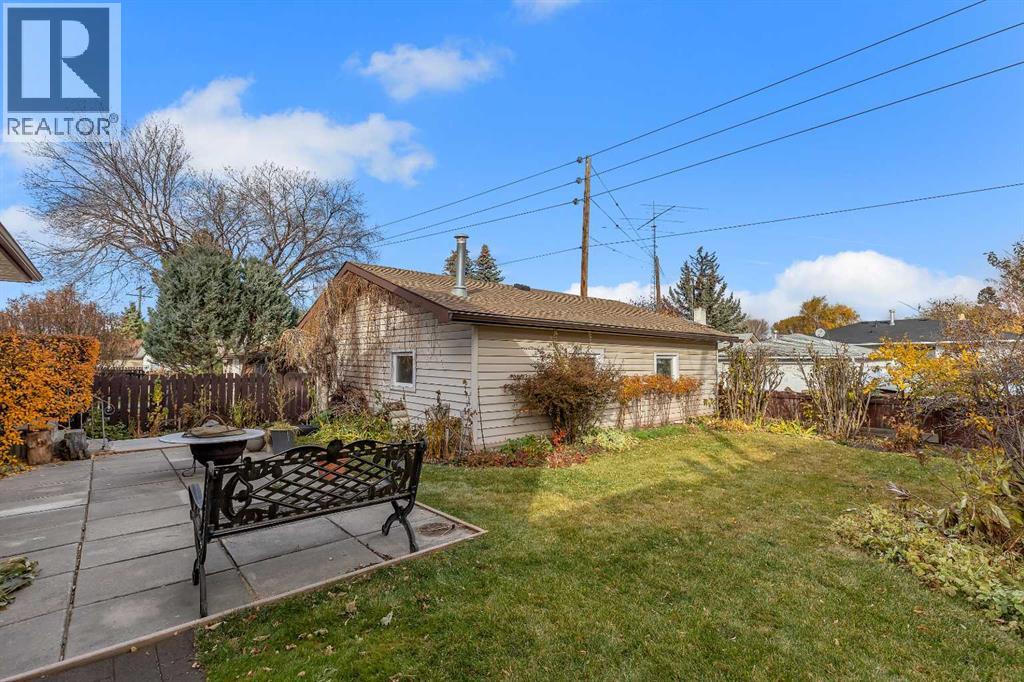 Single Family House 4 Level for Sale in   Avenue NE Rundle Calgary 