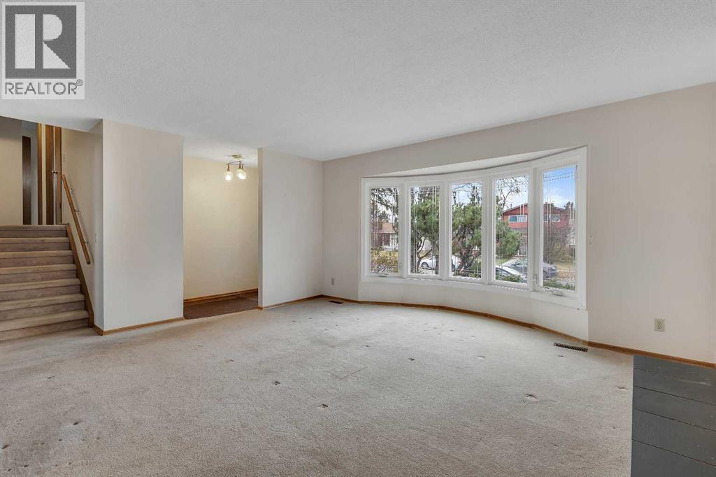 Single Family House 4 Level for Sale in   Avenue NE Rundle Calgary 