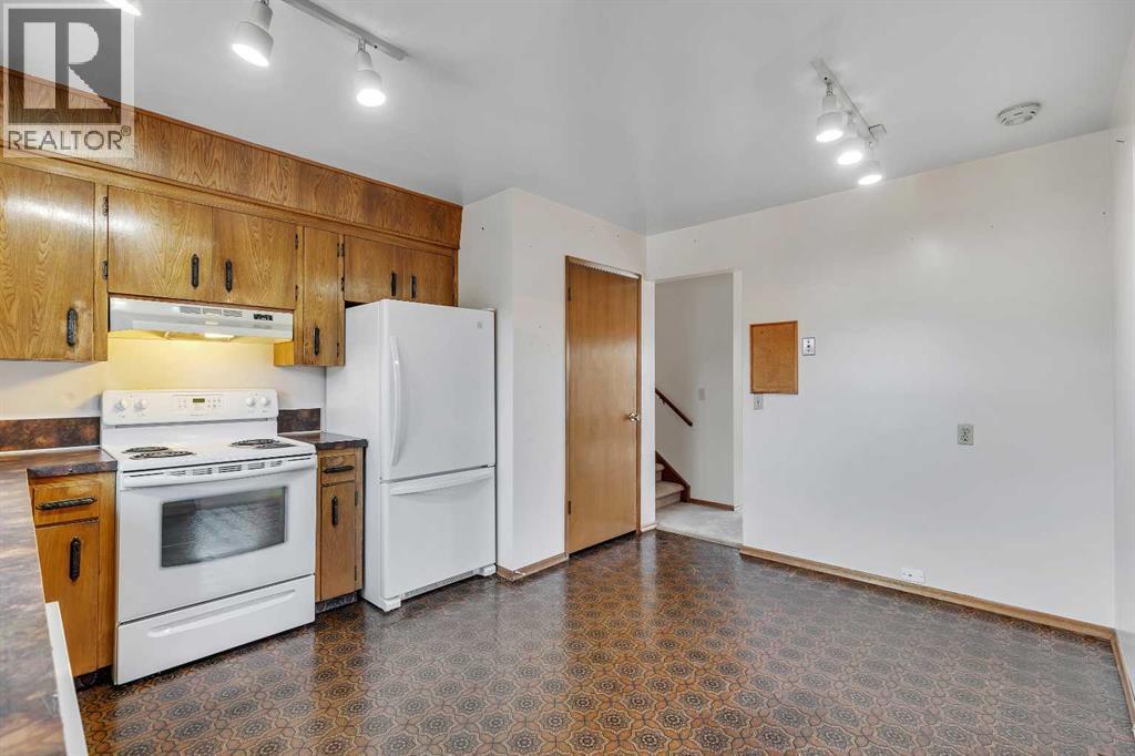 Single Family House 4 Level for Sale in   Avenue NE Rundle Calgary 