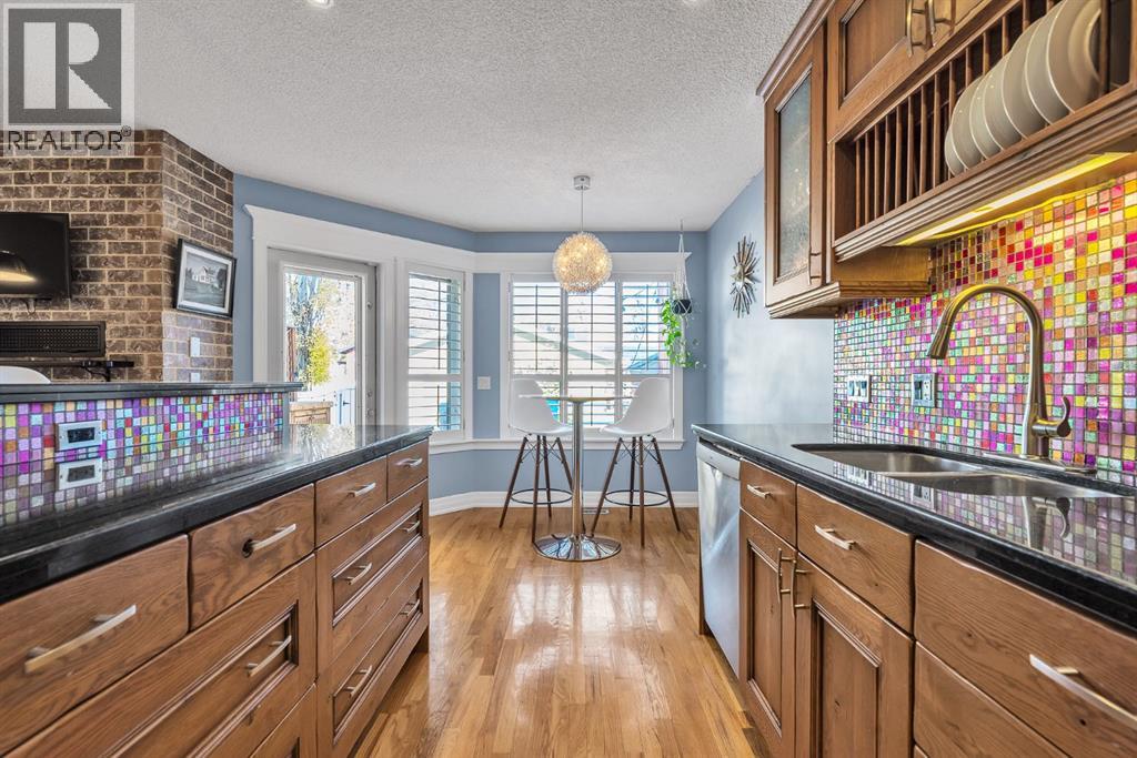 Single Family House for Sale in   Avenue NW Tuxedo Park Calgary 