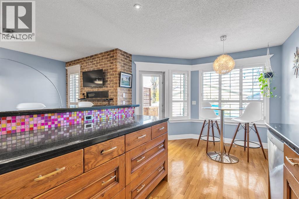 Single Family House for Sale in   Avenue NW Tuxedo Park Calgary 