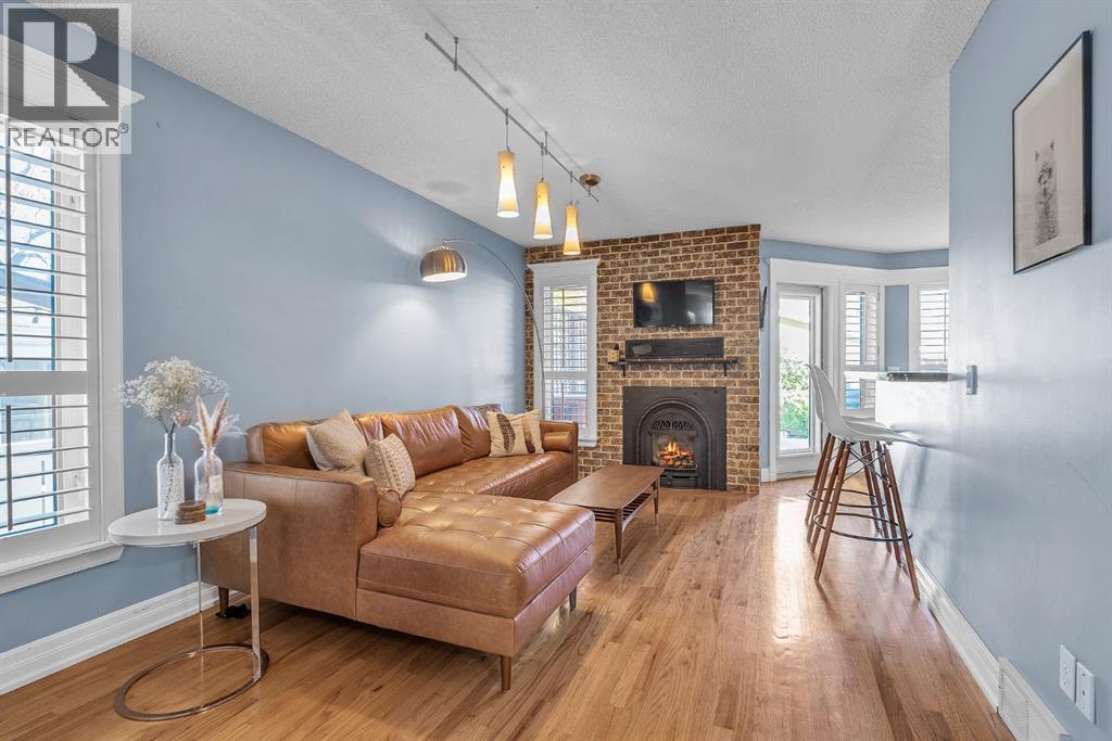 Single Family House for Sale in   Avenue NW Tuxedo Park Calgary 