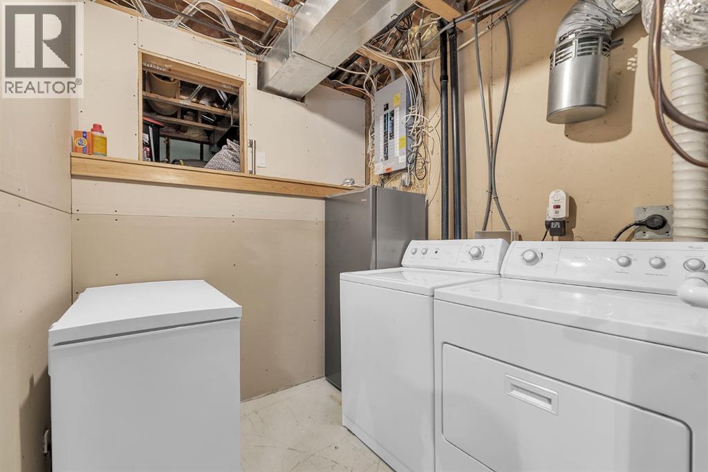 Single Family House for Sale in   Avenue NW Tuxedo Park Calgary 