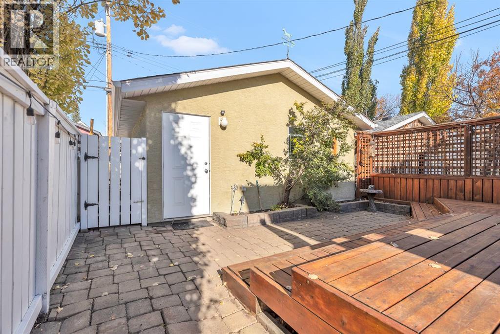 Single Family House for Sale in   Avenue NW Tuxedo Park Calgary 