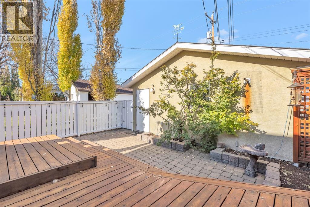 Single Family House for Sale in   Avenue NW Tuxedo Park Calgary 