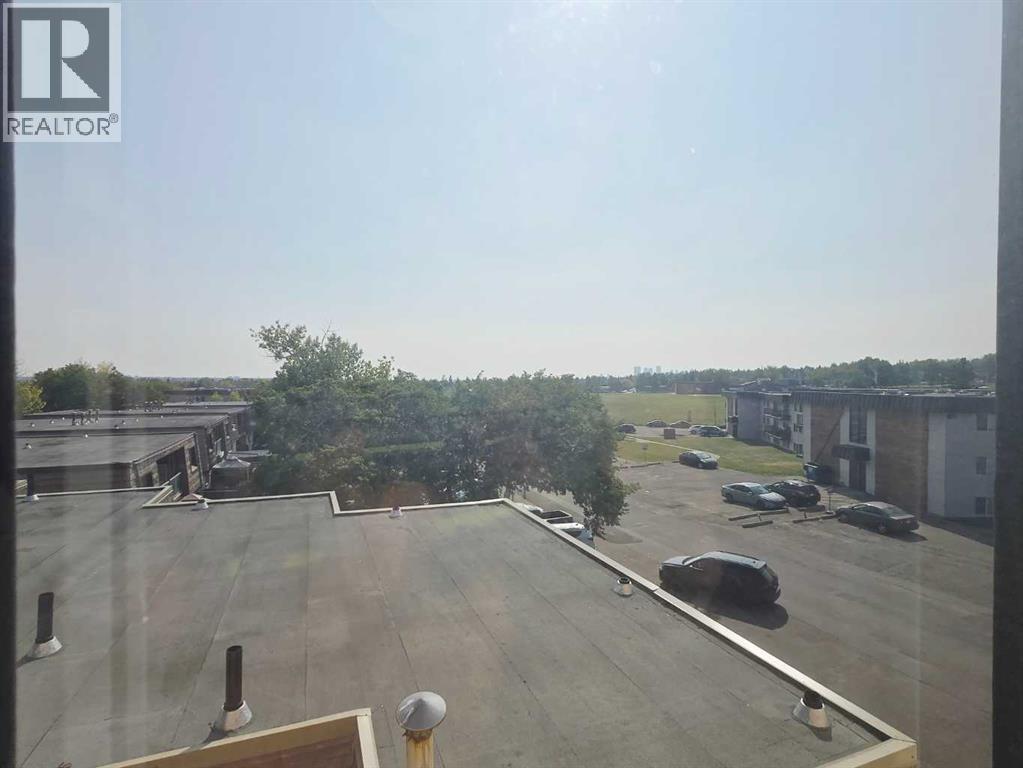 Single Family House for Sale in   Centre Street NW Huntington Hills Calgary 