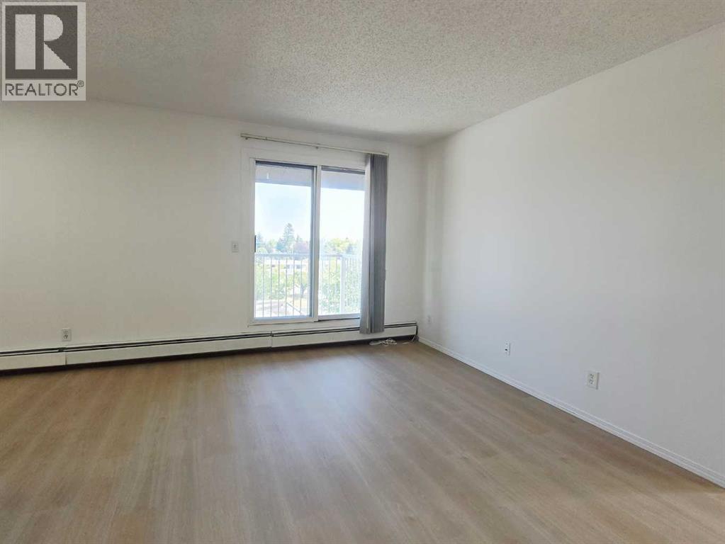 Single Family House for Sale in   Centre Street NW Huntington Hills Calgary 