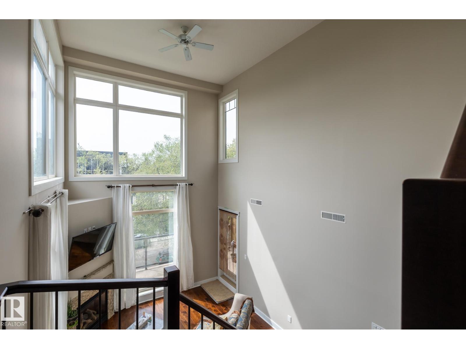 #37 11518 76 AV NW, Edmonton