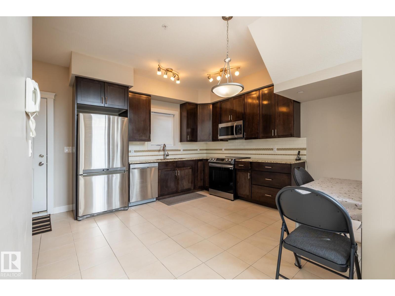 #37 11518 76 AV NW, Edmonton