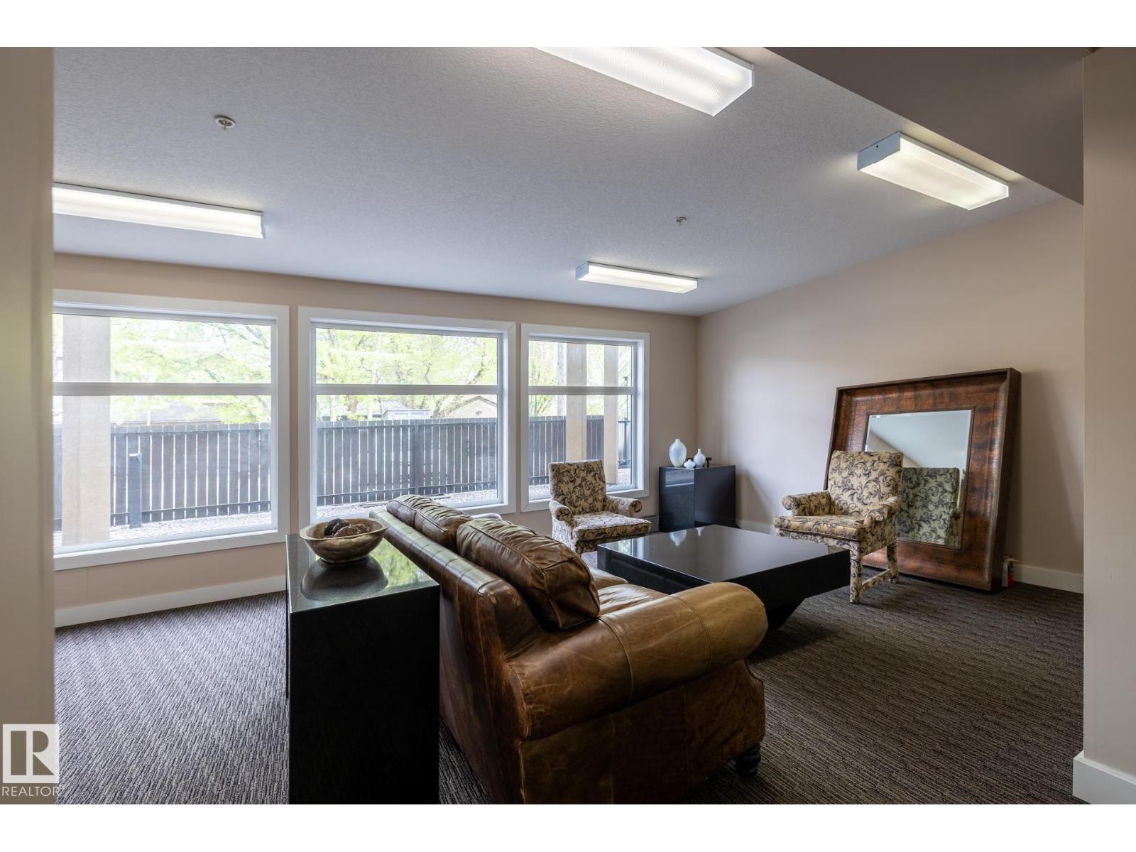 #37 11518 76 AV NW, Edmonton