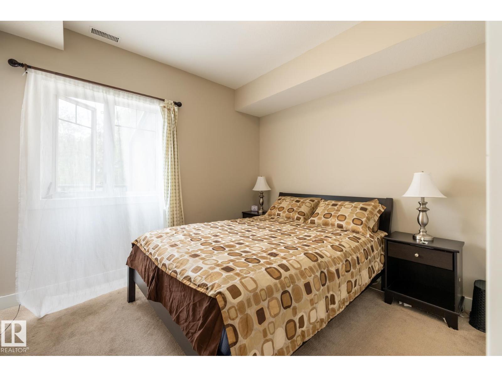 #37 11518 76 AV NW, Edmonton