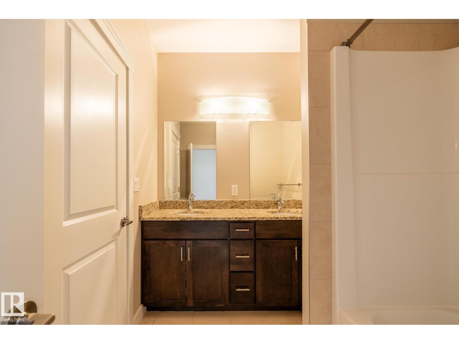 #37 11518 76 AV NW, Edmonton