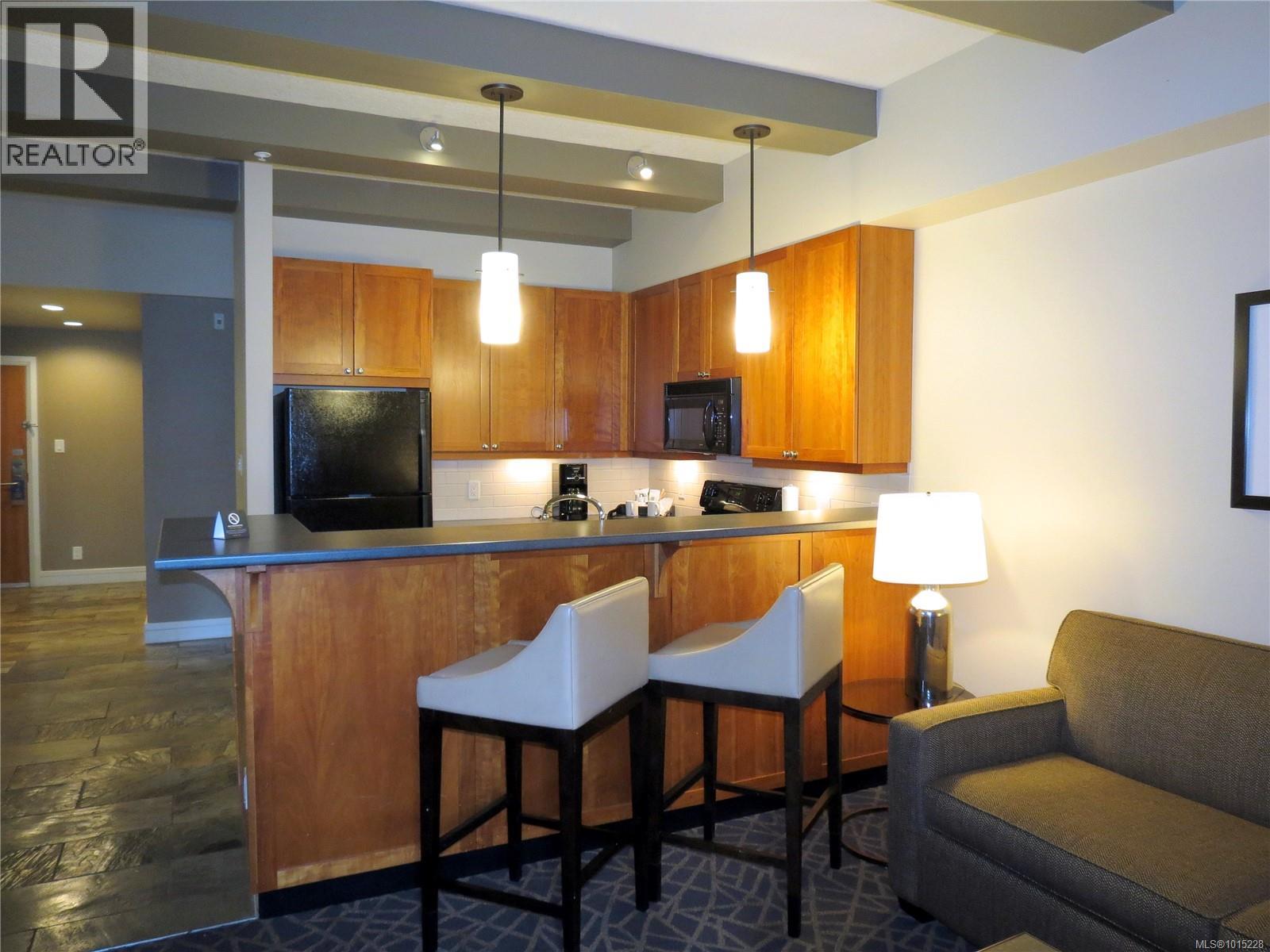 205/207D 1376 Lynburne Pl, Langford