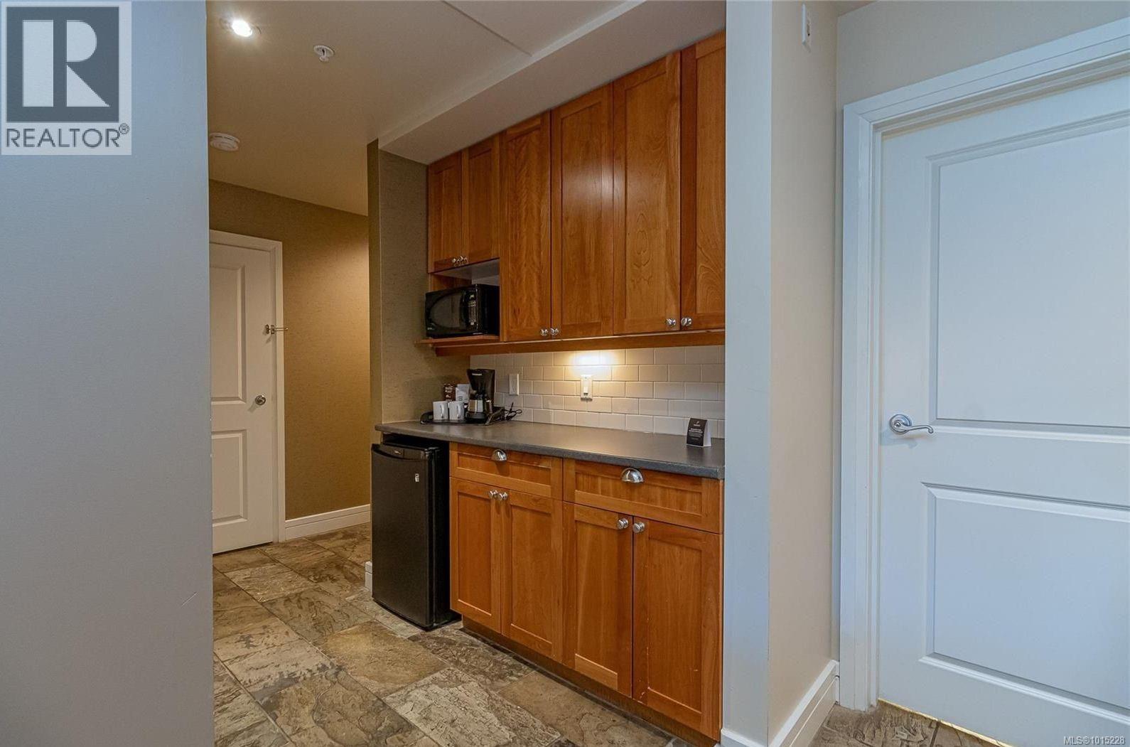 205/207D 1376 Lynburne Pl, Langford