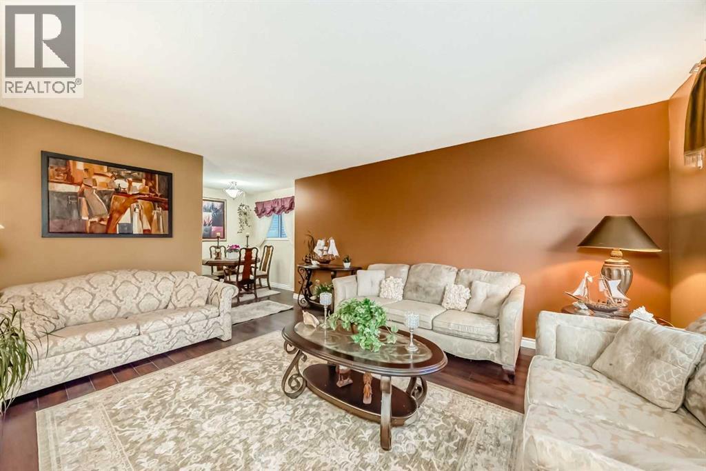 Single Family House for Sale in   Pinehill Place NE Pineridge Calgary 