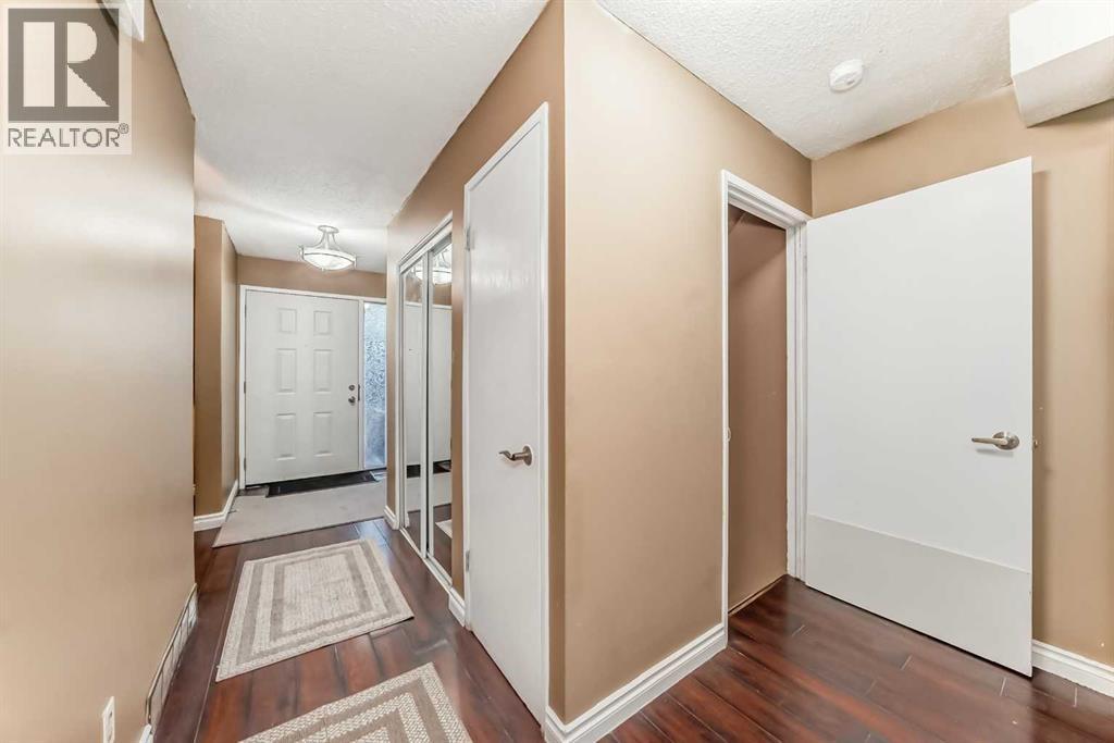 Single Family House for Sale in   Pinehill Place NE Pineridge Calgary 