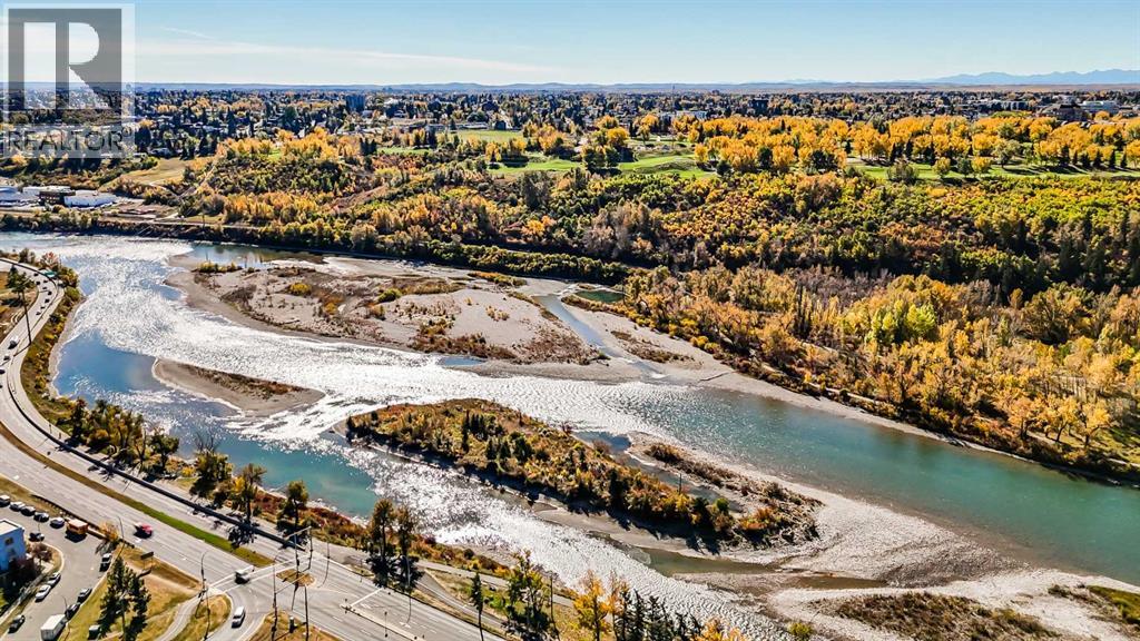 Single Family House for Sale in   Avenue NW West Hillhurst Calgary 