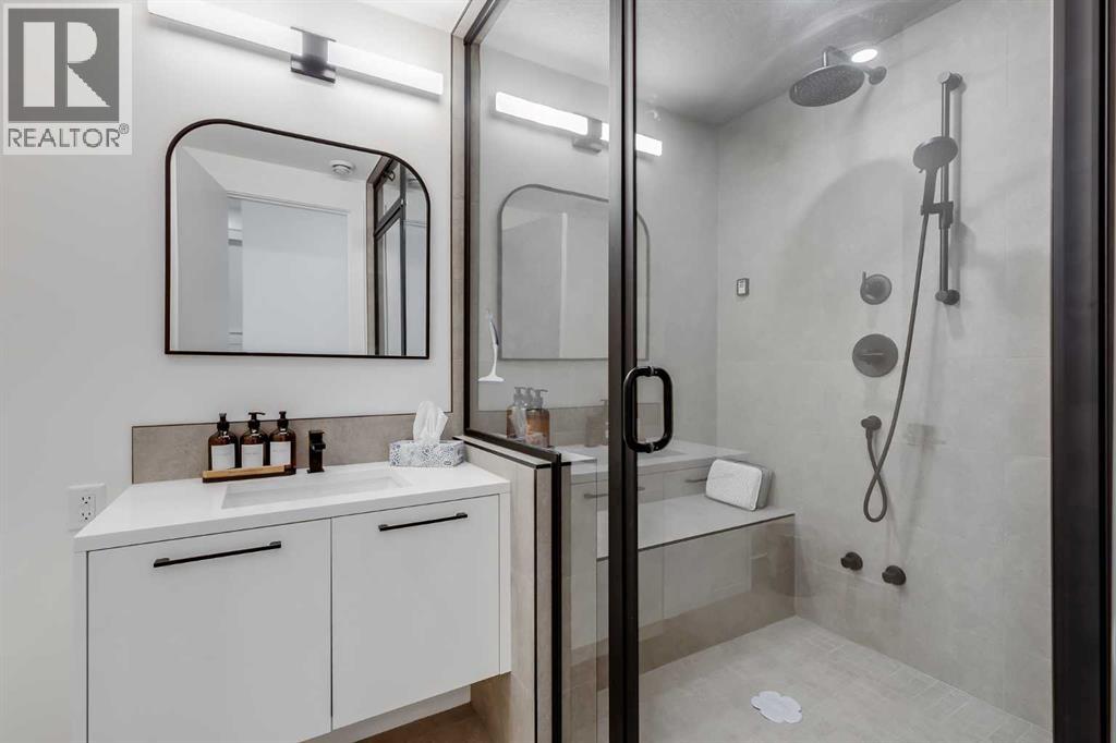 Single Family House for Sale in   Avenue NW West Hillhurst Calgary 