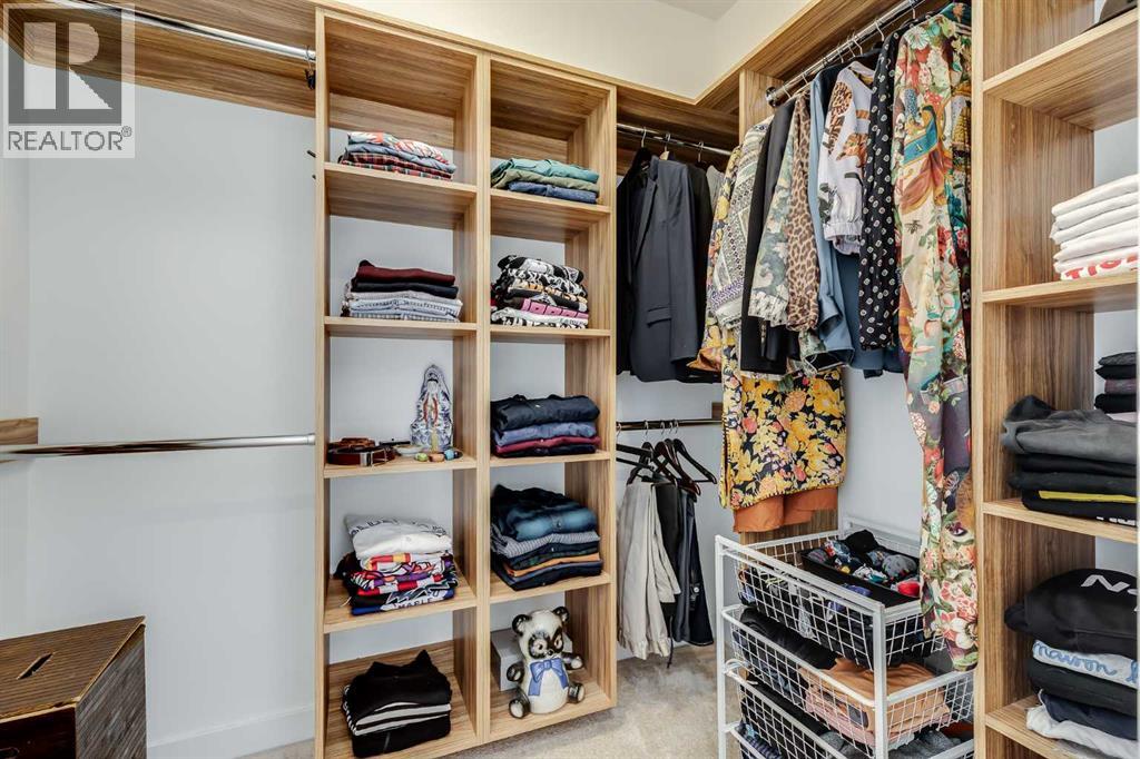 Single Family House for Sale in   Avenue NW West Hillhurst Calgary 