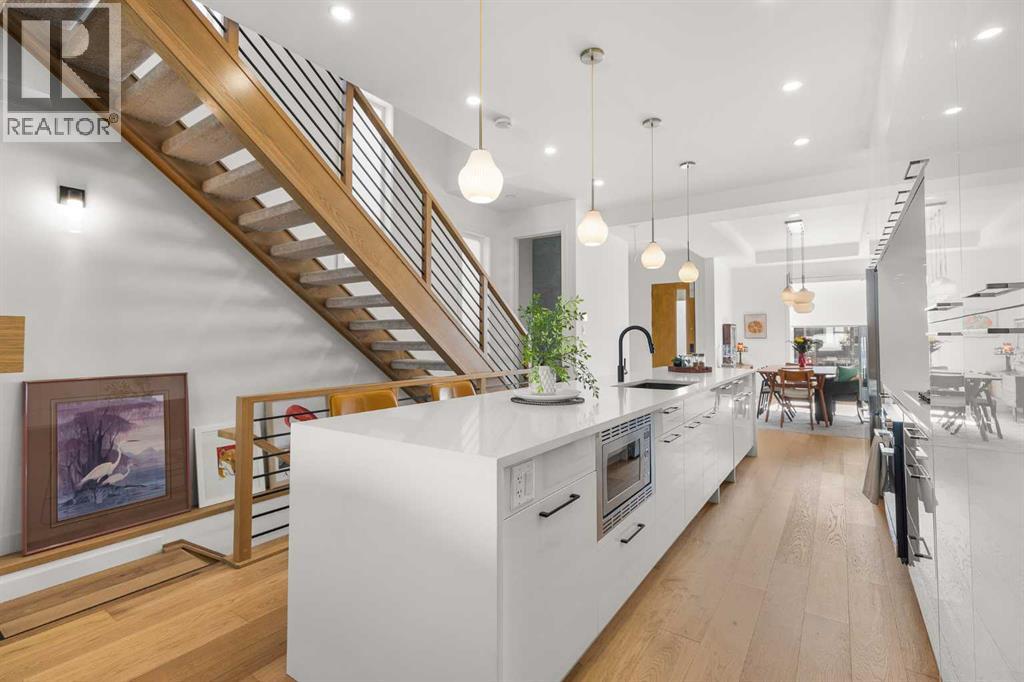 Single Family House for Sale in   Avenue NW West Hillhurst Calgary 