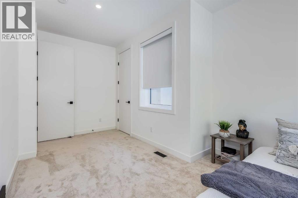 Single Family House for Sale in   Avenue NW West Hillhurst Calgary 