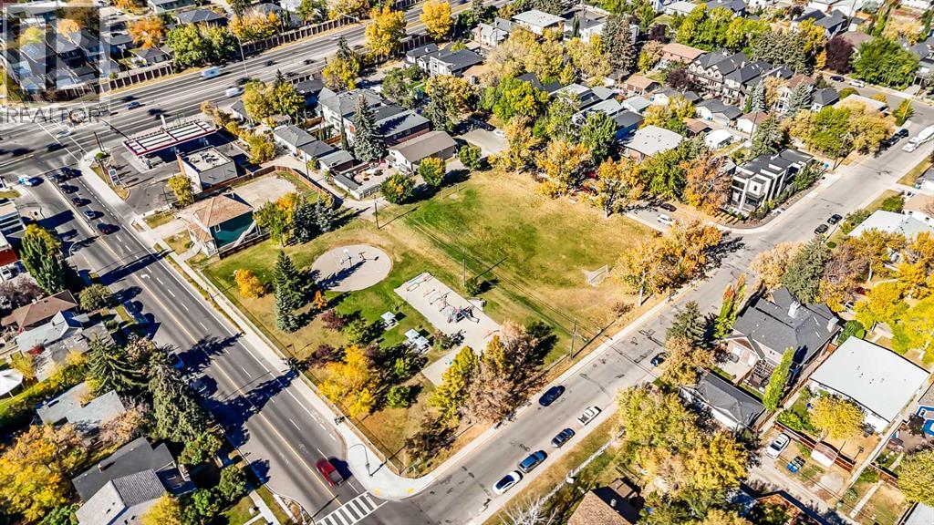 Single Family House for Sale in   Avenue NW West Hillhurst Calgary 