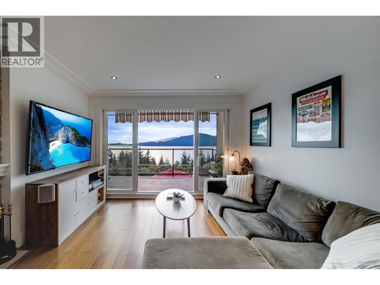 430 CROSSCREEK ROAD, Lions Bay