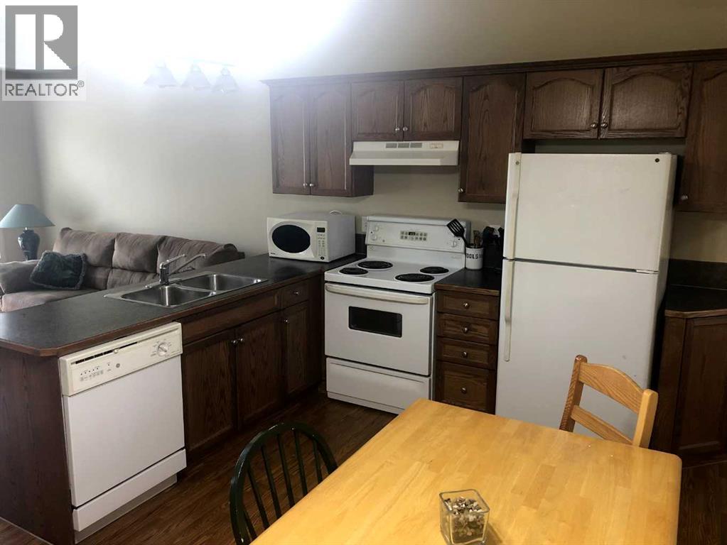 7017 Deer Street, Lacombe