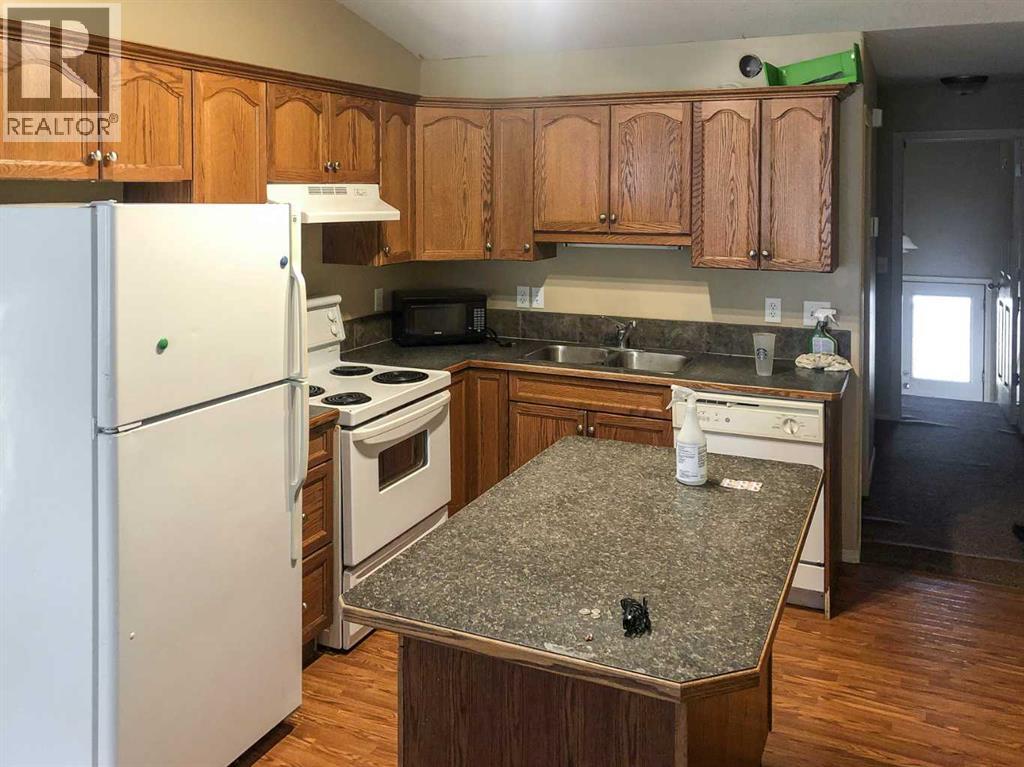 7019 Deer Street, Lacombe