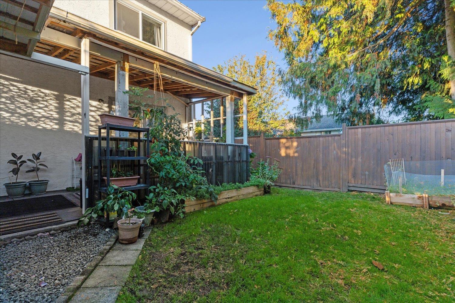 10 9473 HAZEL STREET, Chilliwack Proper East, Chilliwack